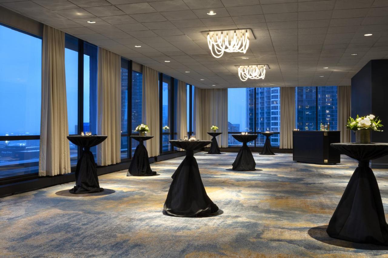 Voco Chicago Downtown - Riverwalk By Ihg Exterior photo